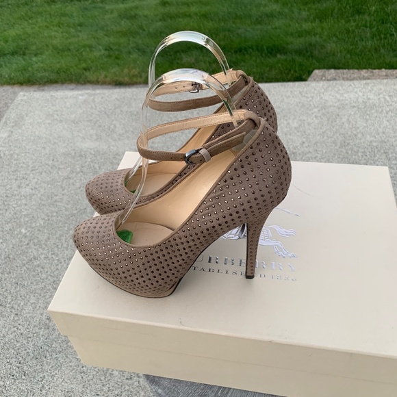 Guess Prestyna 2 Taupe Pumps - Picture 5 of 15
